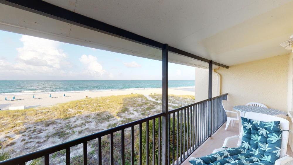 Beach Front 1B1B Balcony 2 Beds - Surf Song #349